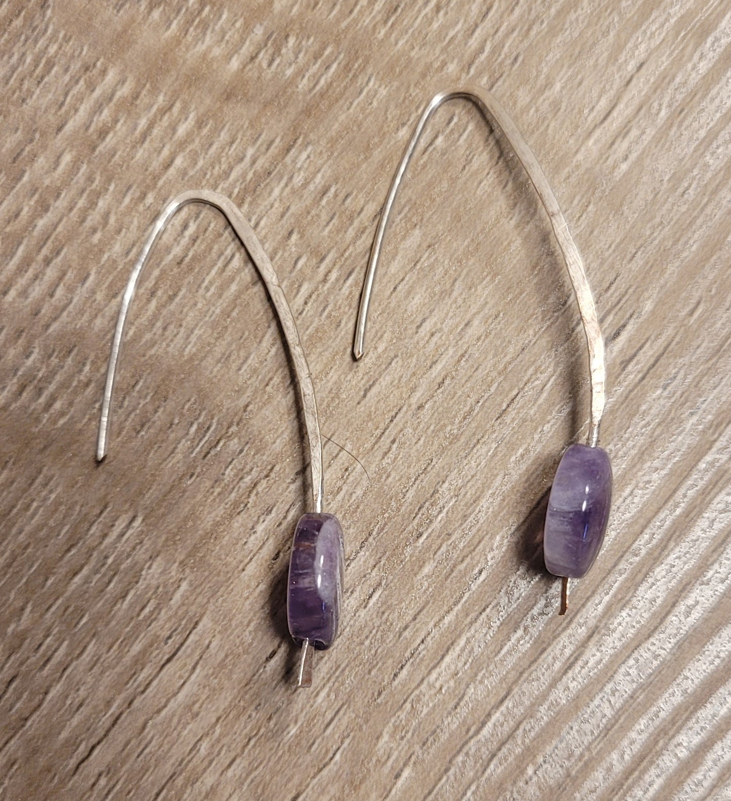 Hammered Dog Teeth Amethyst Round